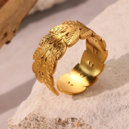 bague en forme de feuille