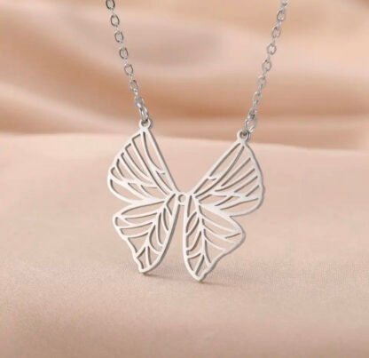 collier papillon femme